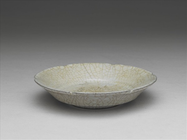 青瓷葵口盤