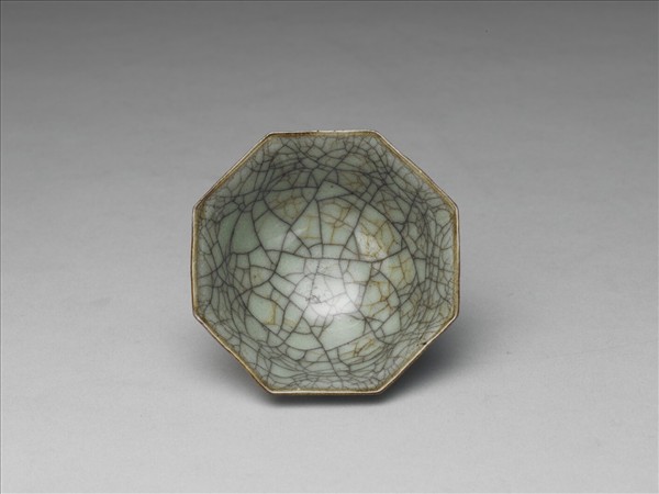 青瓷八方杯