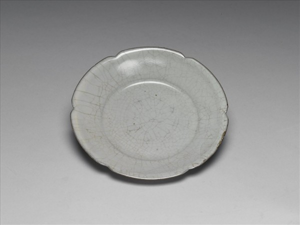 哥窯 青瓷葵口碟