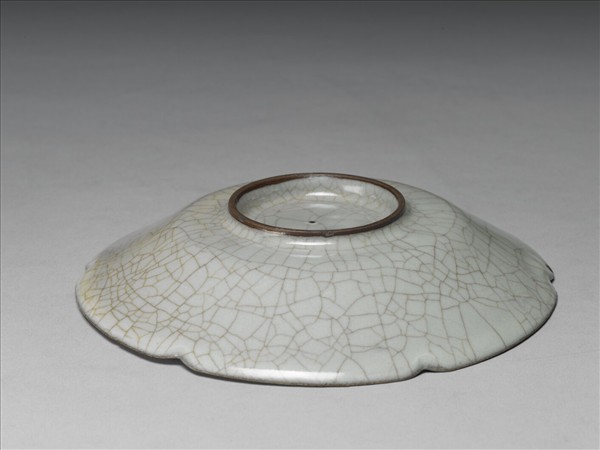 哥窯 青瓷葵口碟