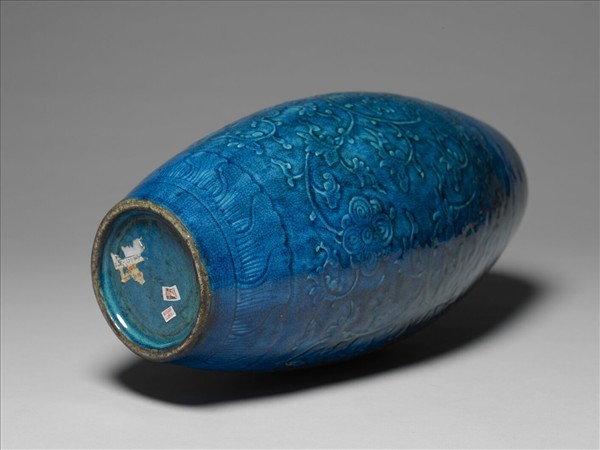 孔雀藍釉橄欖瓶