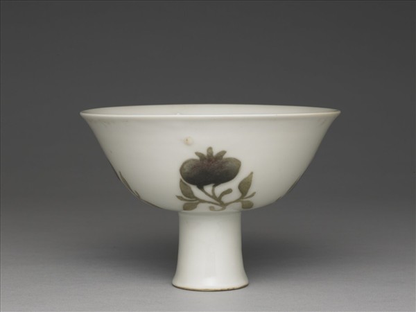 釉裡紅四果紋高足碗