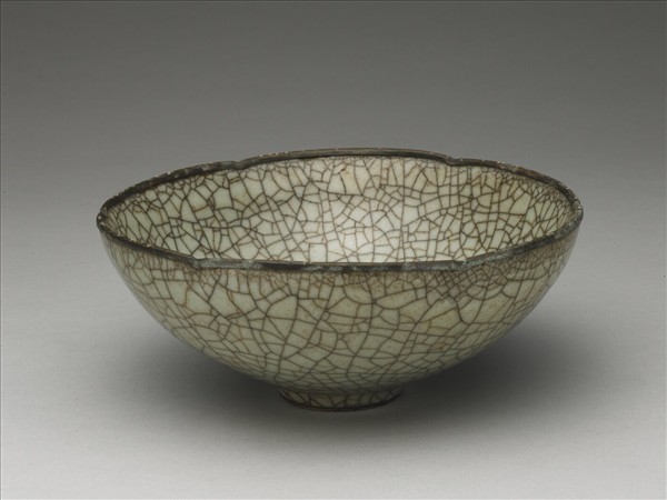 哥窯 青瓷葵口碗