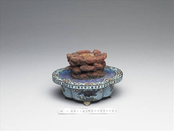 掐絲琺瑯花卉紋海棠式盆