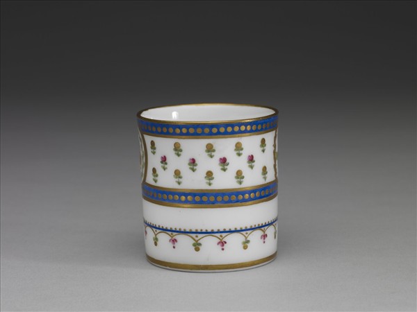 粉彩花卉單耳盃