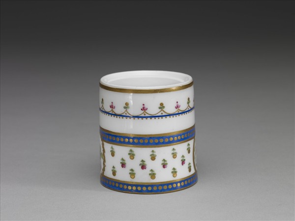 粉彩花卉單耳盃