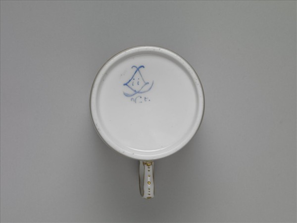 粉彩花卉單耳盃