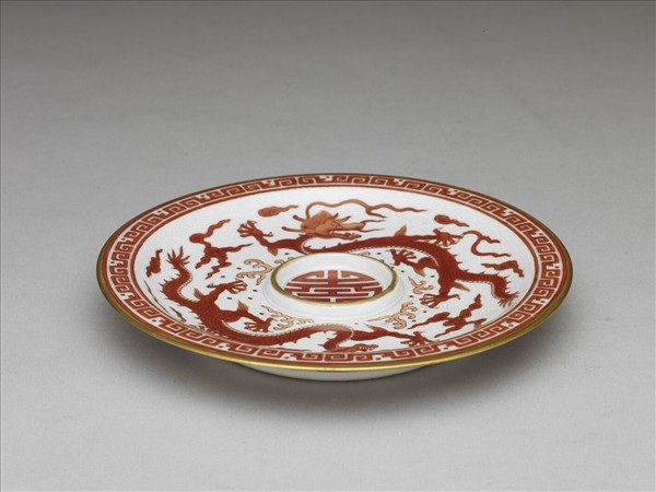 白瓷描紅雲龍紋杯托