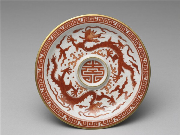 白瓷描紅雲龍紋杯托