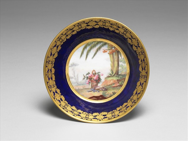 藍地描金五彩花籃徽記碟