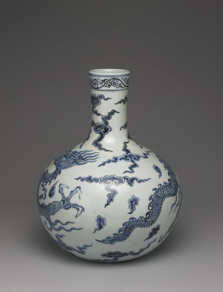 青花雲龍紋天球瓶