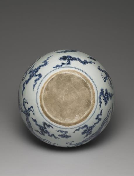 青花雲龍紋天球瓶