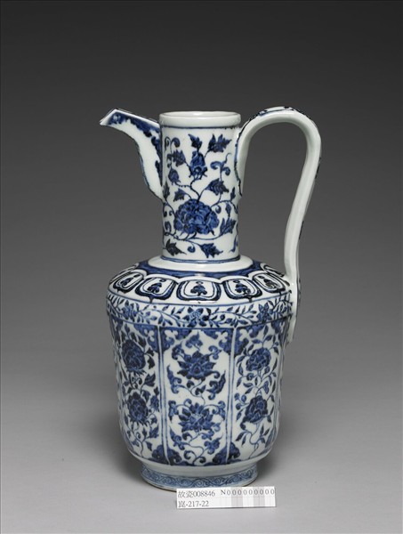 青花花卉紋長頸執壺