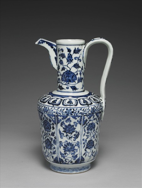 青花花卉紋長頸執壺