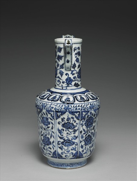 青花花卉紋長頸執壺