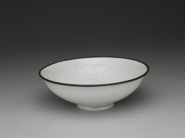 景德鎮窯 青白瓷印花雙鳳紋碗