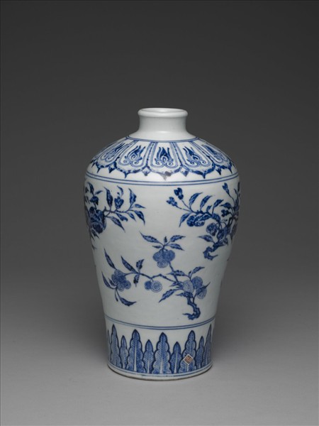 青花四季花果紋梅瓶