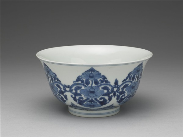 青花牡丹紋碗