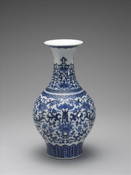青花萬壽福慶花卉紋瓶