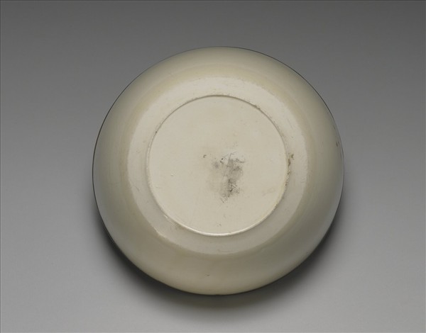 定窯 白瓷劃花萱草紋洗