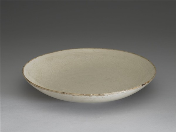 定窯系 白瓷印花花卉紋盤