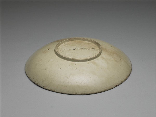 定窯系 白瓷印花花卉紋盤