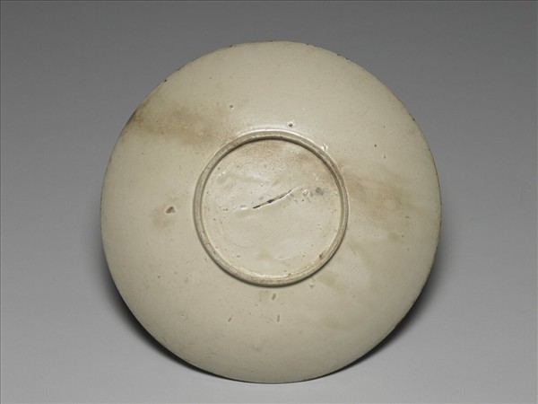 定窯系 白瓷印花花卉紋盤