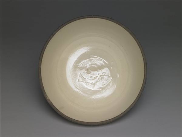 甜白半脫胎九龍盤