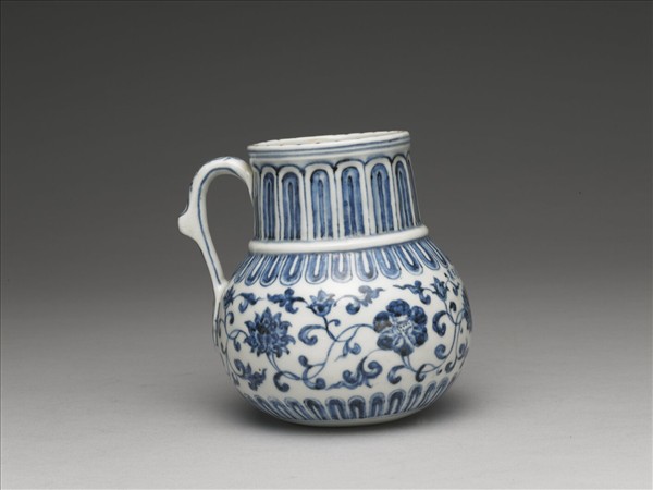 青花牡丹紋花澆