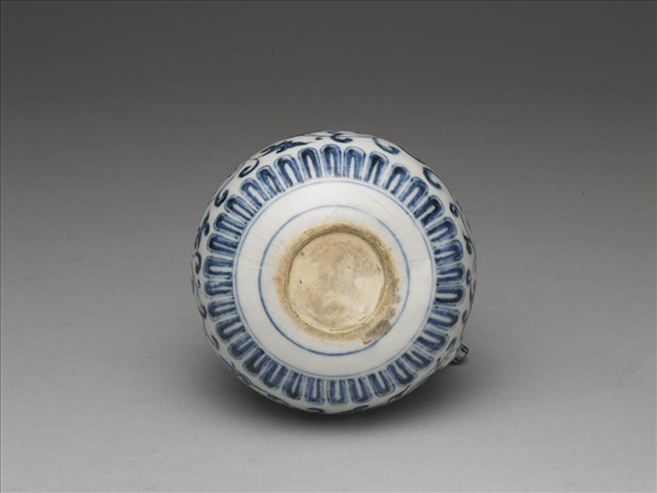 青花牡丹紋花澆