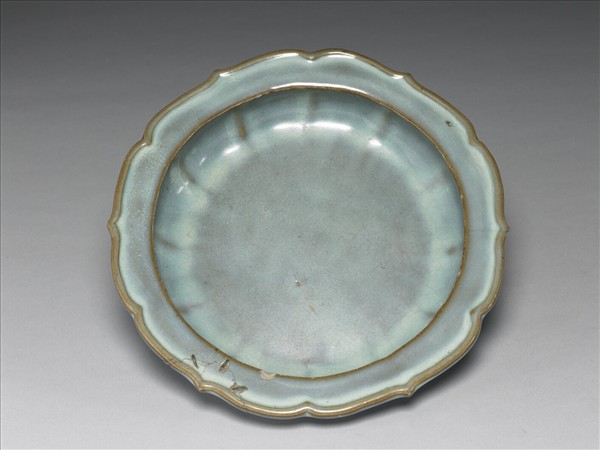 鈞窯 月白釉蓮花式盆托