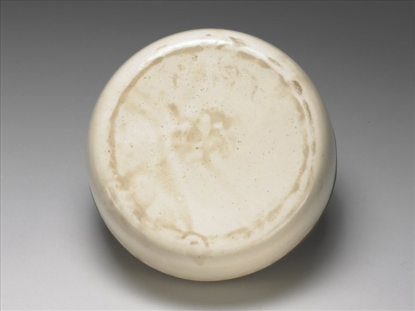 白瓷劃花蓮塘鷺鷥紋洗