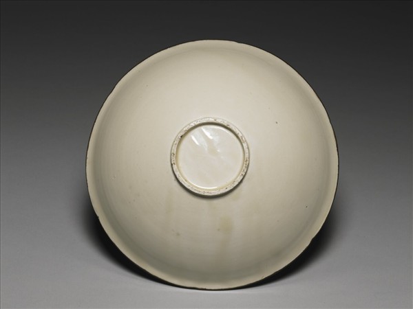 定窯 劃花蓮花紋碗