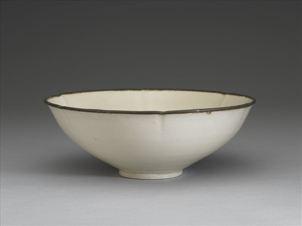 定窯 葵口碗