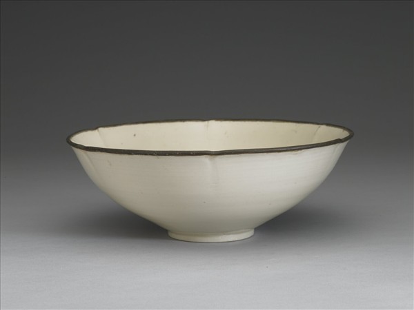 定窯 葵口碗