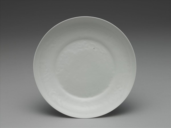 甜白半脫胎九龍盤