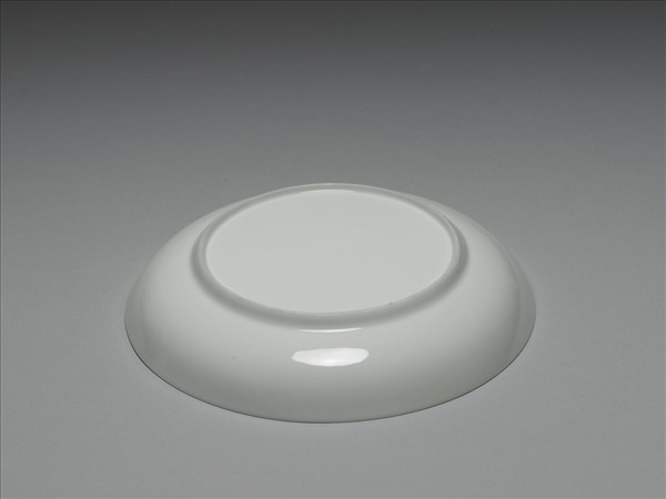 甜白半脫胎九龍盤