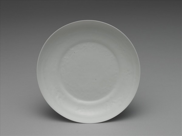 甜白半脫胎九龍盤