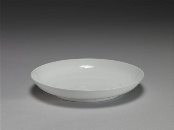 甜白半脫胎九龍盤