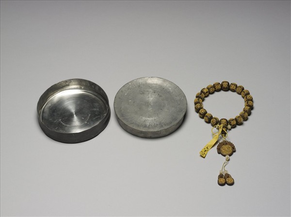 茄楠木嵌金團壽手串