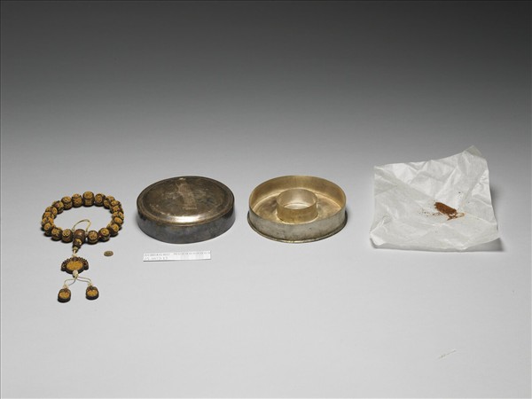 茄楠木嵌金團壽手串