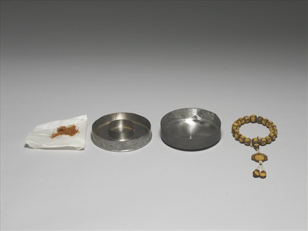 茄楠木嵌金團壽手串