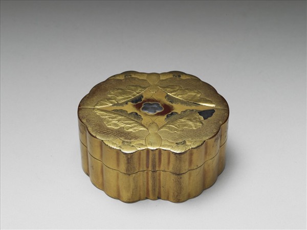 蒔繪對蝶紋漆盒