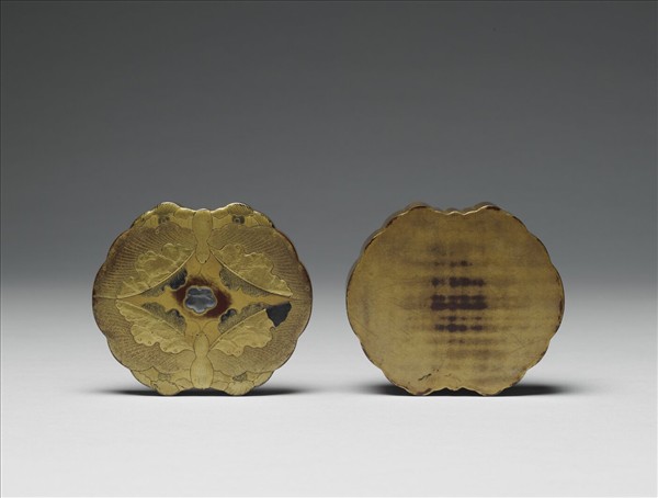 蒔繪對蝶紋漆盒