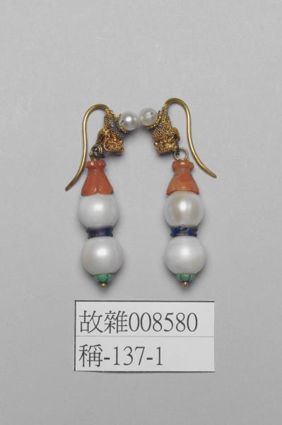 金纍絲嵌東珠龍首耳墜