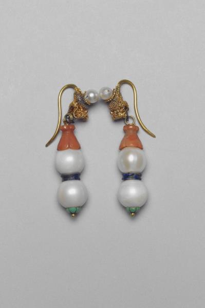 金纍絲嵌東珠龍首耳墜