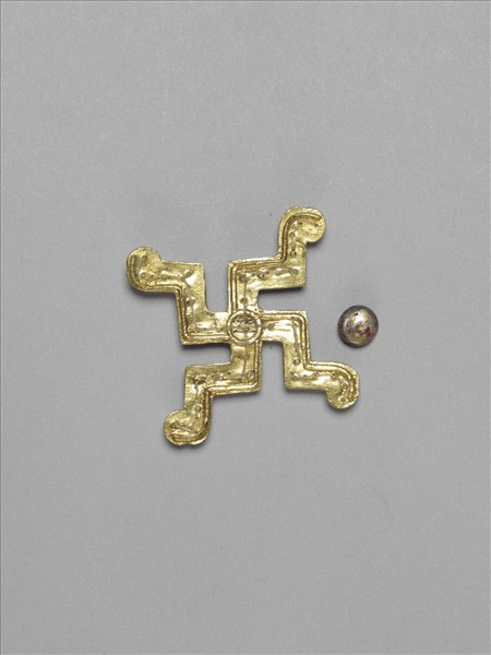 銀鍍金嵌珠寶卍字式帽正