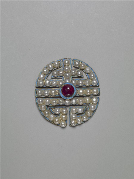 鍍金嵌珍珠團壽字式帽正