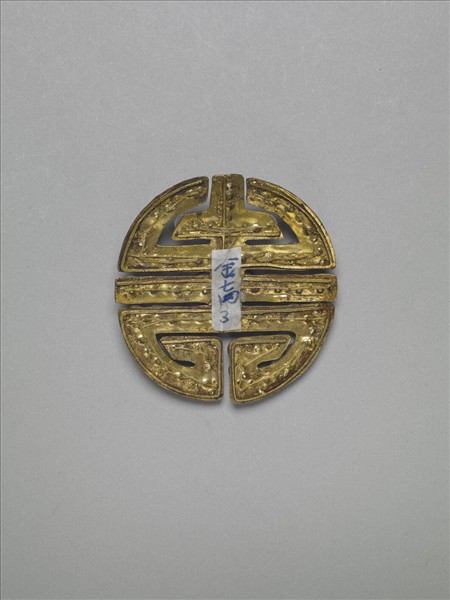 鍍金嵌珍珠團壽字式帽正