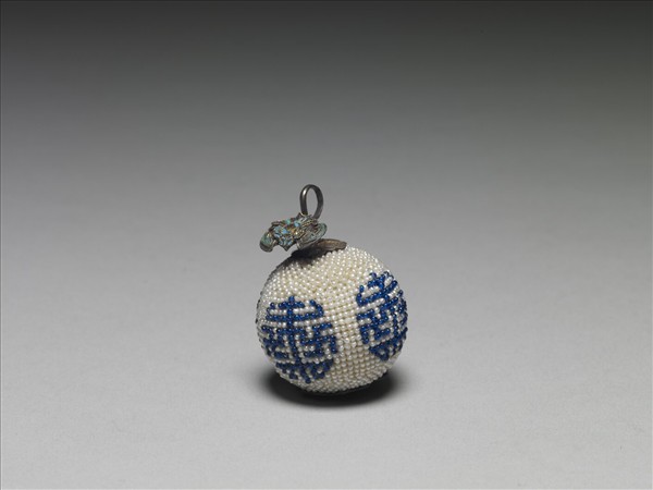 緝藍白米珠萬壽鈕子